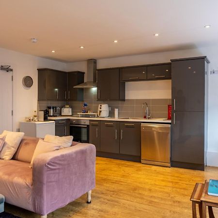 Cute 1 Bed Apartment 2 Mins From The Sea - Sleeps 4, Flat 8 The Gables, Church Street, Lyme Regis Dış mekan fotoğraf