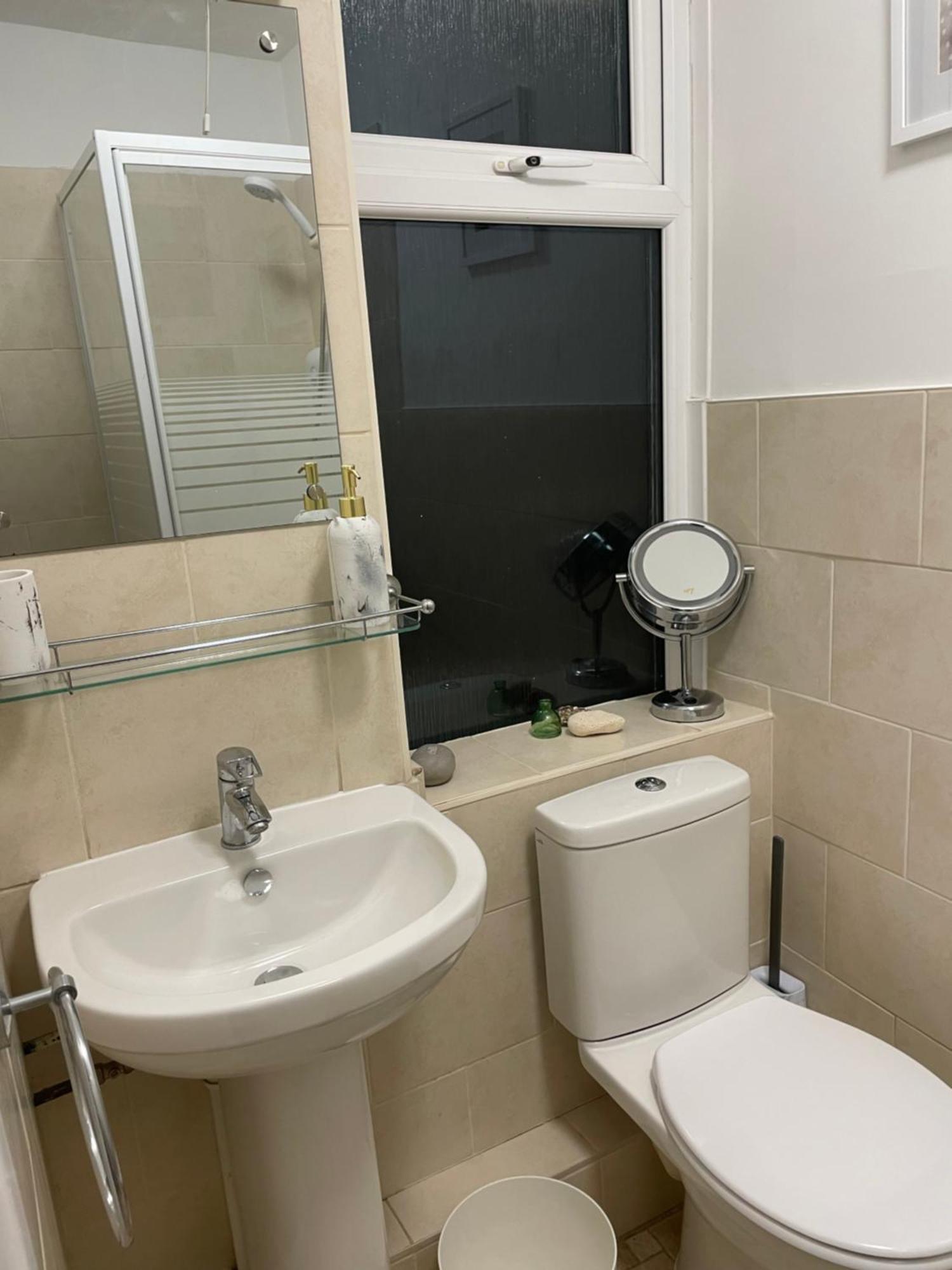 Cute 1 Bed Apartment 2 Mins From The Sea - Sleeps 4, Flat 8 The Gables, Church Street, Lyme Regis Dış mekan fotoğraf