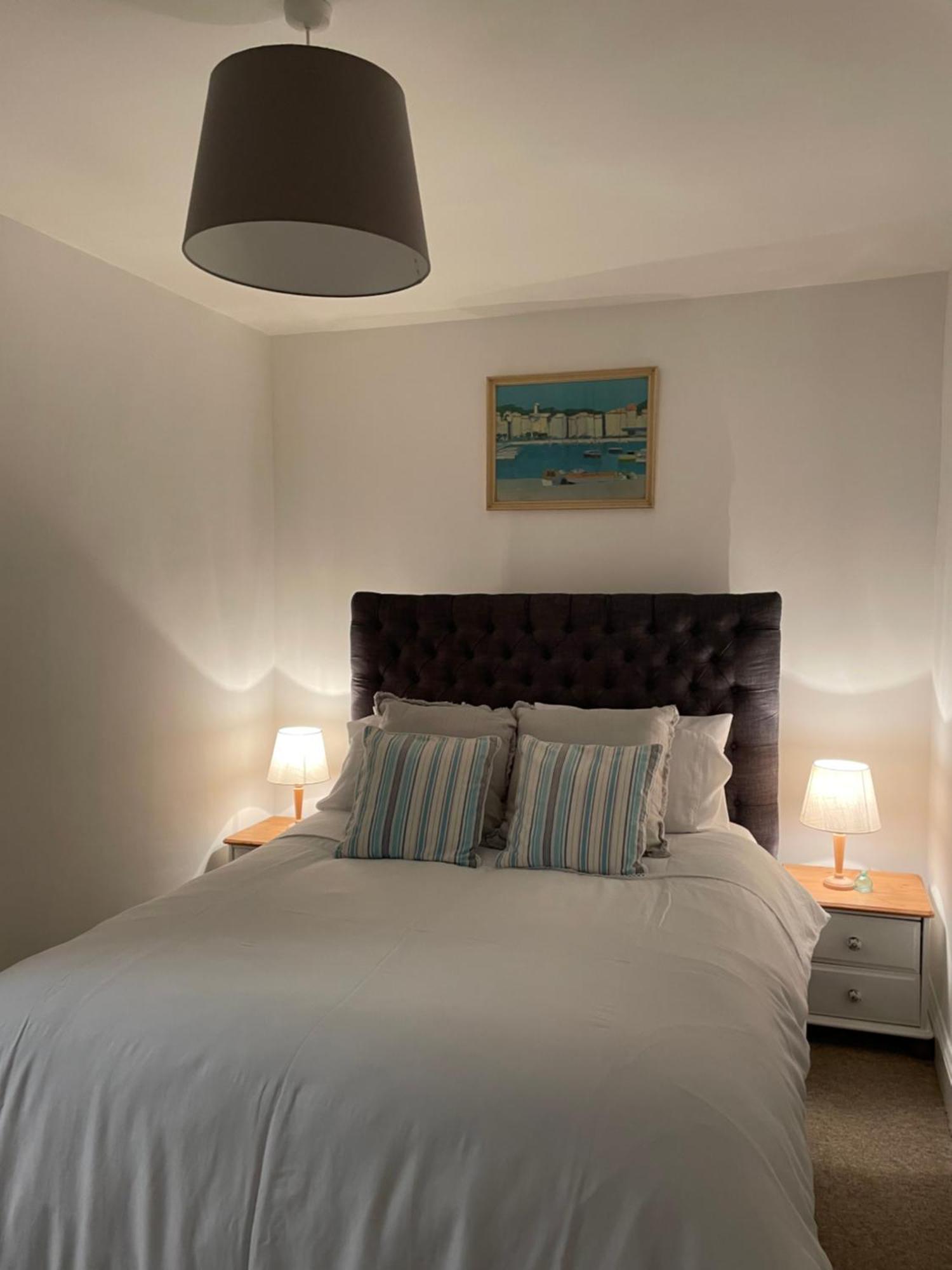 Cute 1 Bed Apartment 2 Mins From The Sea - Sleeps 4, Flat 8 The Gables, Church Street, Lyme Regis Dış mekan fotoğraf