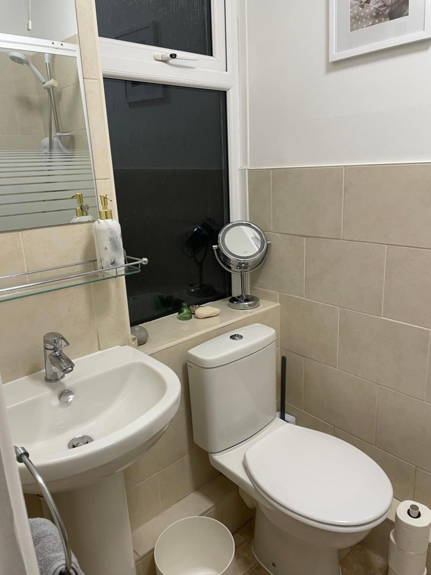 Cute 1 Bed Apartment 2 Mins From The Sea - Sleeps 4, Flat 8 The Gables, Church Street, Lyme Regis Dış mekan fotoğraf