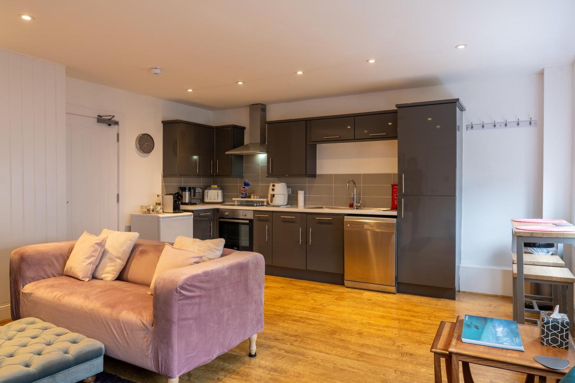 Cute 1 Bed Apartment 2 Mins From The Sea - Sleeps 4, Flat 8 The Gables, Church Street, Lyme Regis Dış mekan fotoğraf