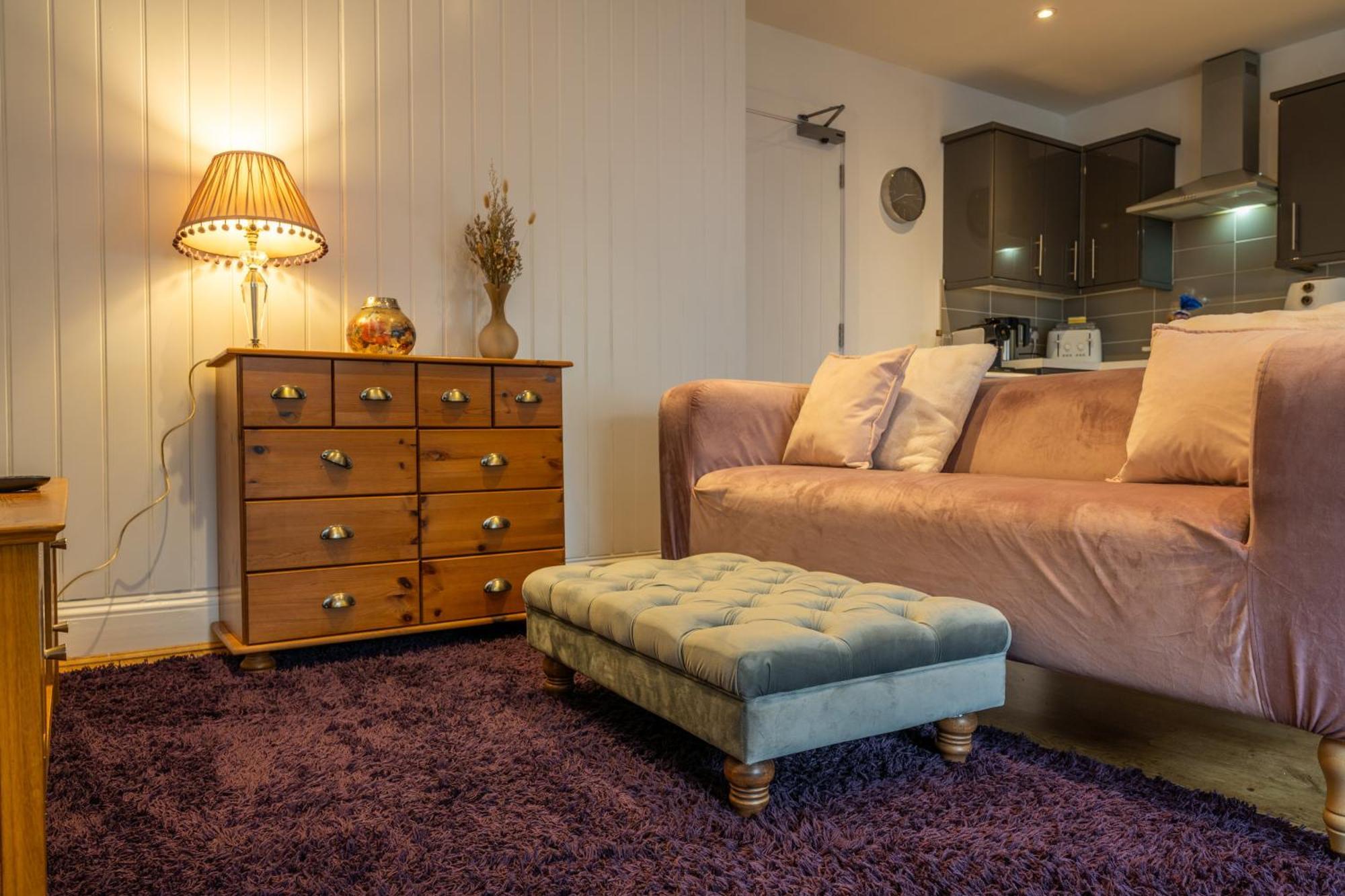 Cute 1 Bed Apartment 2 Mins From The Sea - Sleeps 4, Flat 8 The Gables, Church Street, Lyme Regis Dış mekan fotoğraf